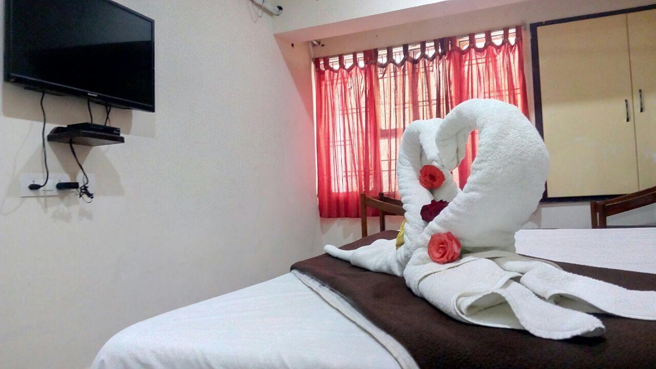 Hotel Nithin Krishna Tirupati Exterior photo