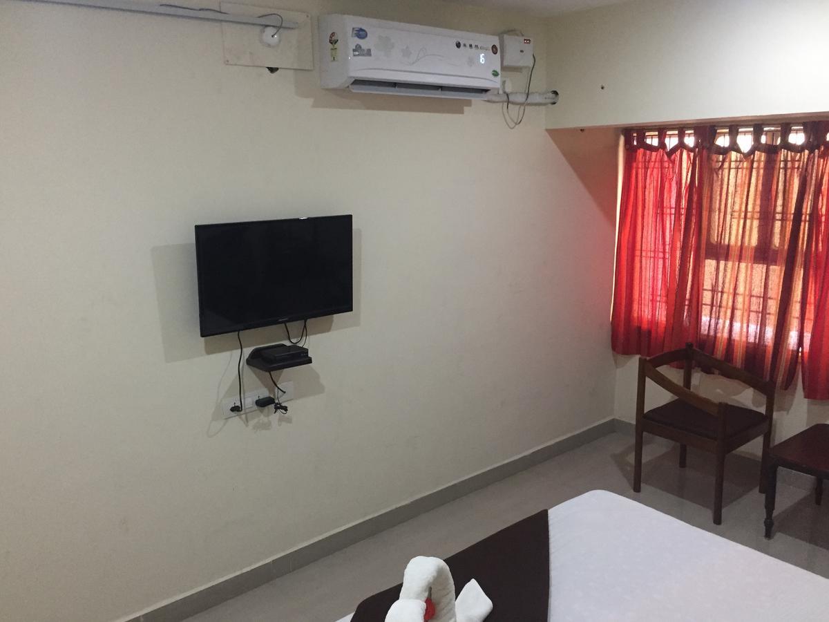 Hotel Nithin Krishna Tirupati Exterior photo
