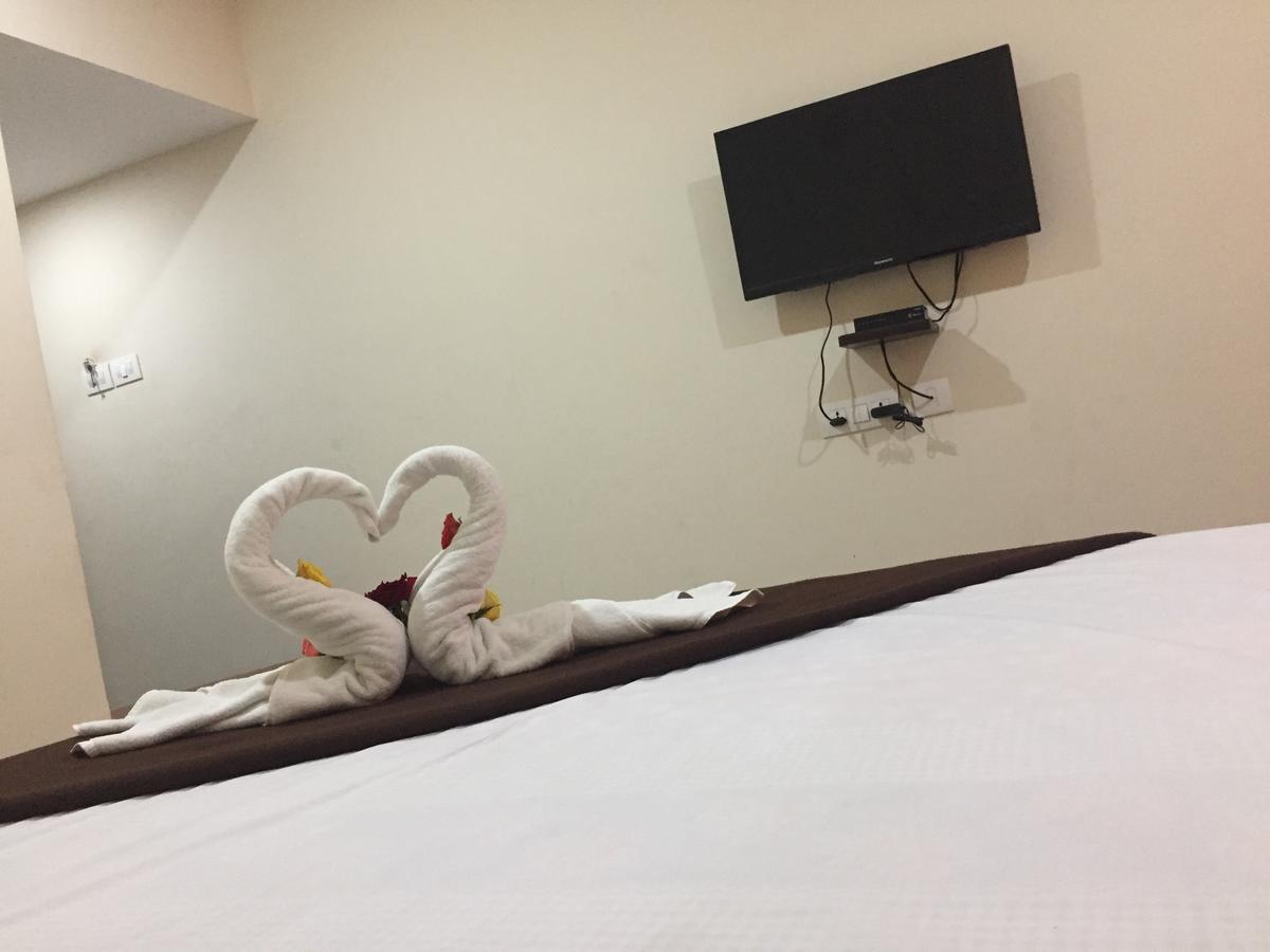 Hotel Nithin Krishna Tirupati Exterior photo