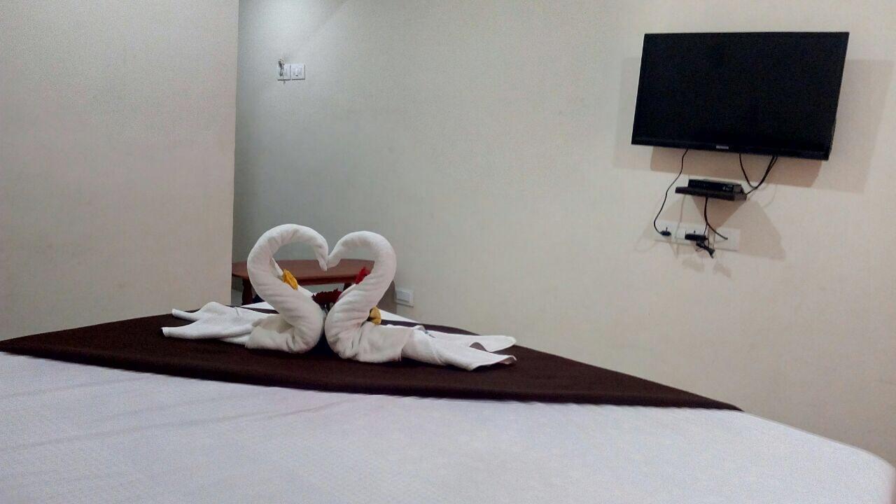Hotel Nithin Krishna Tirupati Exterior photo