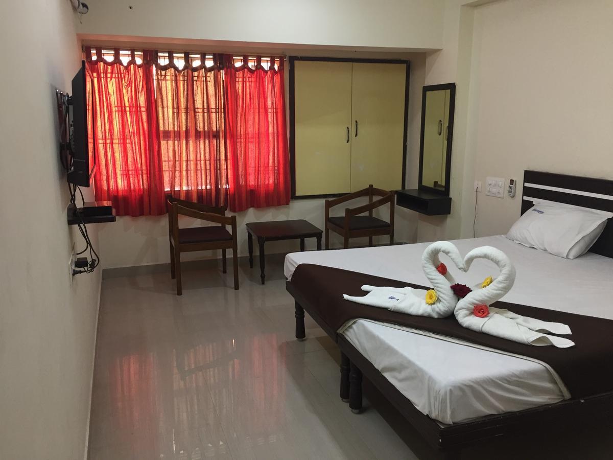 Hotel Nithin Krishna Tirupati Exterior photo