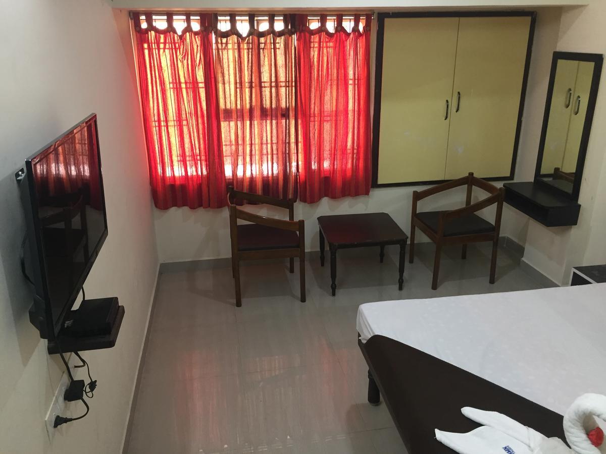 Hotel Nithin Krishna Tirupati Exterior photo