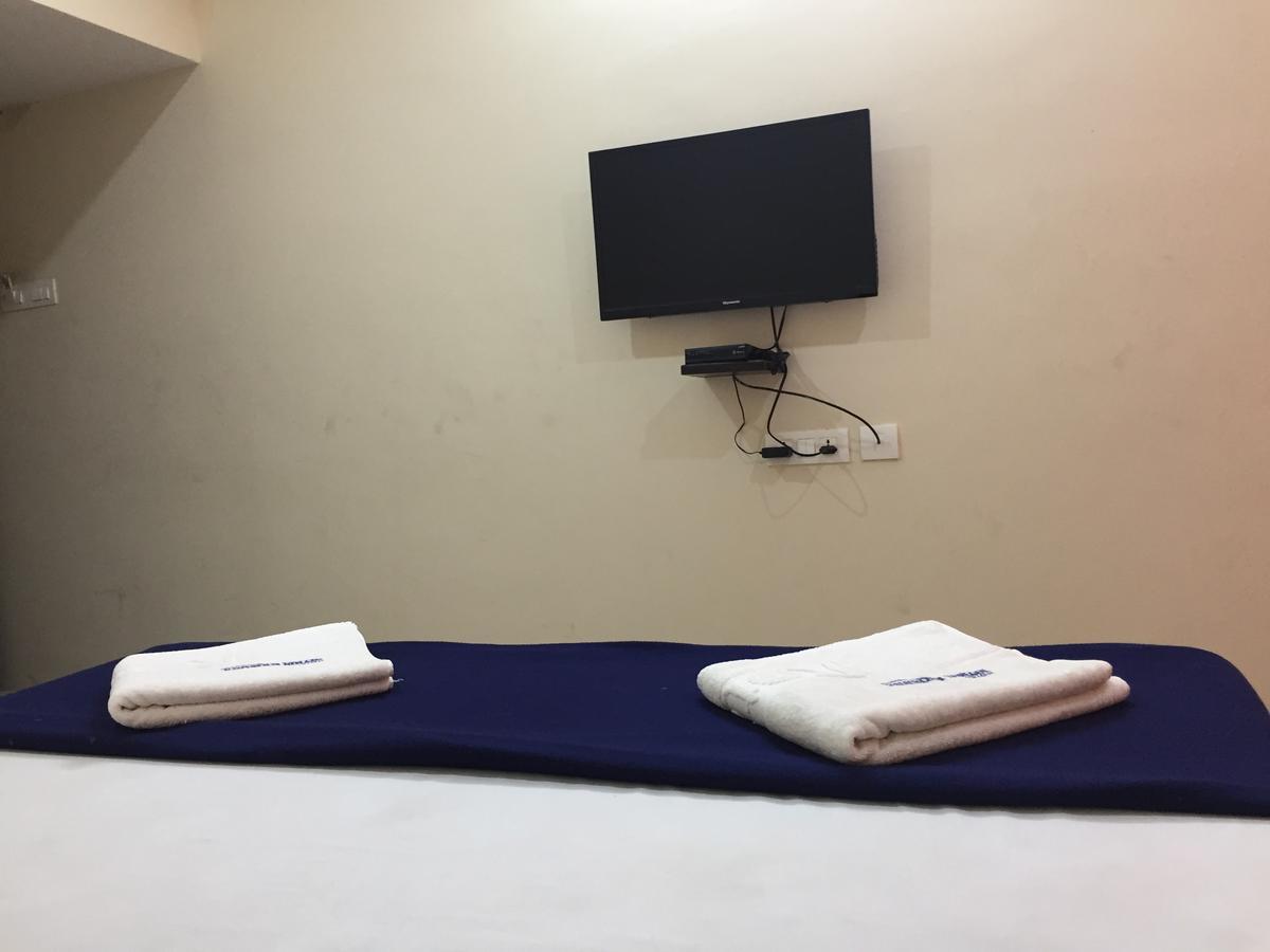 Hotel Nithin Krishna Tirupati Exterior photo